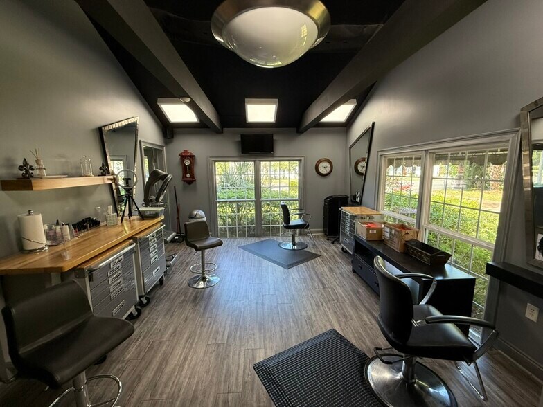 More Photos Of 2513 Dauphin St, Mobile Healthcare For Sale
