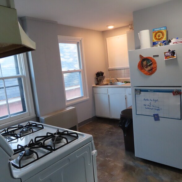 More Photos Of 145 Steuben St, Syracuse Apartments For Sale