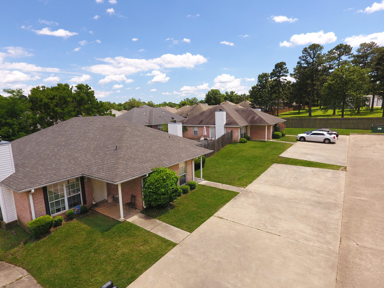 Primary Photo Of 701 Champion Pl, Texarkana Multifamily For Sale