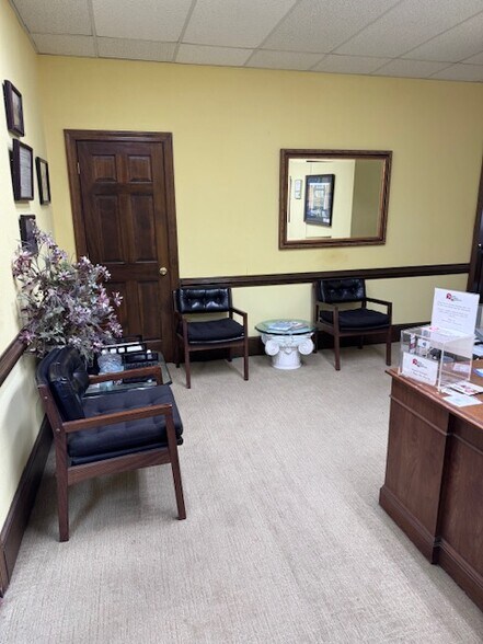 More Photos Of 1433 Emerywood Dr, Charlotte Office For Lease