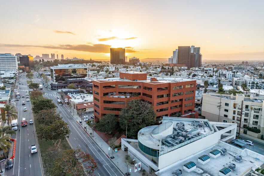 Primary Photo Of 11812 W San Vicente Blvd, Los Angeles Office For Lease