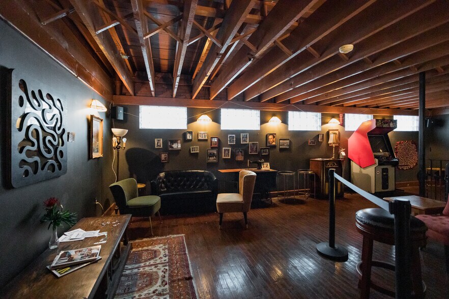 More Photos Of 8848 Joseph Campau St, Hamtramck General Retail For Sale