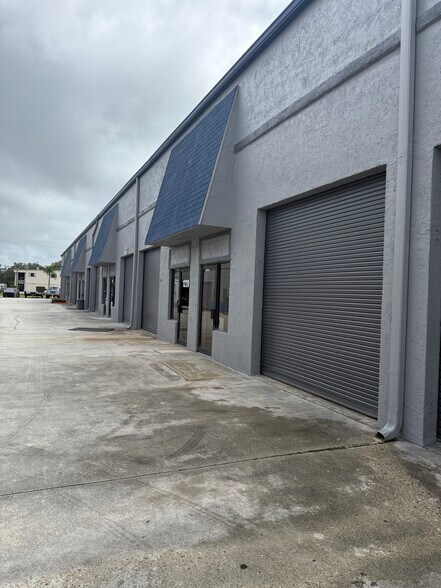 Primary Photo Of 1620-1646 SE Village Green Dr, Port, Port Saint Lucie Warehouse For Lease