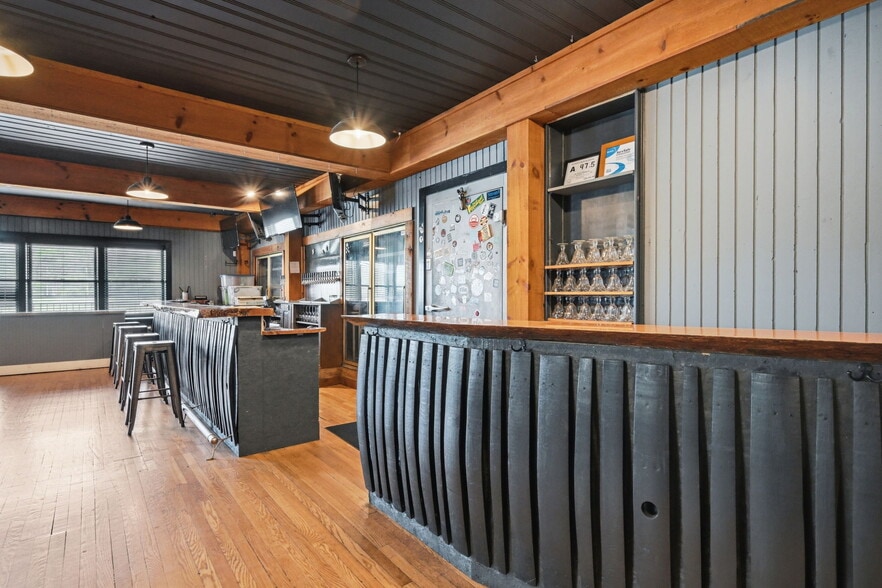More Photos Of 2000 N Bridge St, Elkin Restaurant For Sale