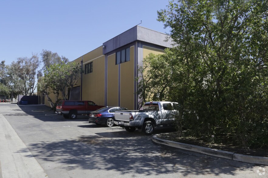 More Photos Of 8621 Hayden Pl, Culver City Light Manufacturing For Sale