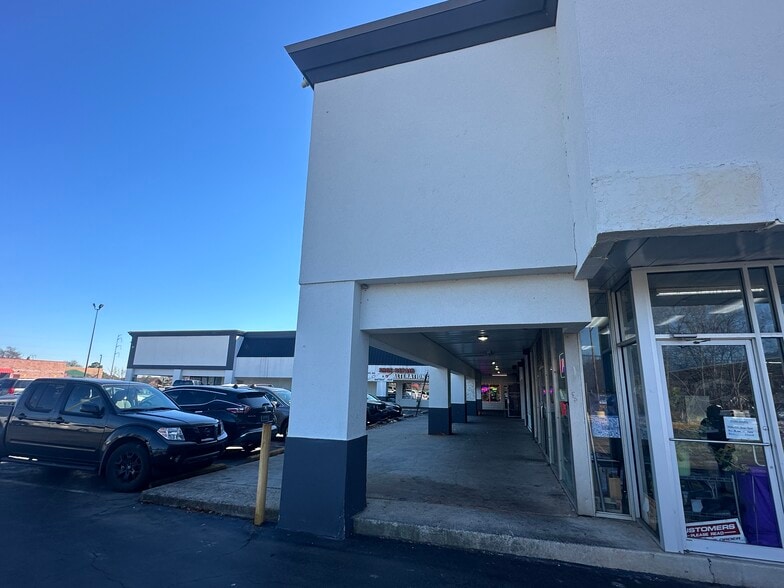 More Photos Of 1171-1181 S Hairston Rd, Stone Mountain Supermarket For Sale