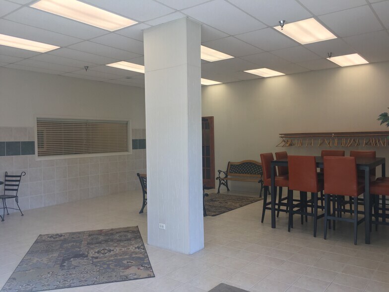 More Photos Of 1307 E Palatine Rd, Arlington Heights Religious Facility For Sale