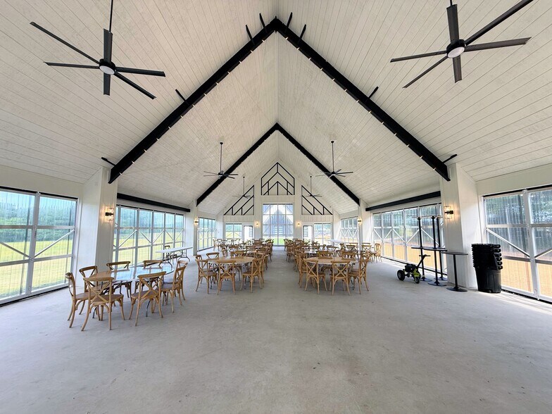 More Photos Of 1105 W Cottage Hill Pky, Celina Lodge Meeting Hall For Sale