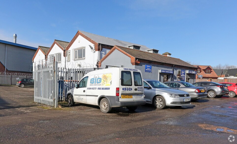 76 Graingers Ln, Cradley Heath B64 7BS Industrial For Lease