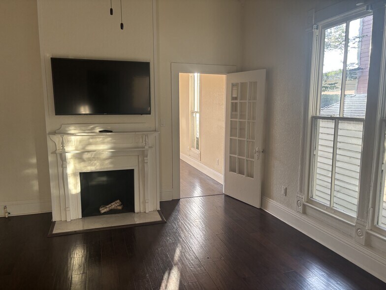 More Photos Of 117 S French Ave, Sanford Restaurant For Lease