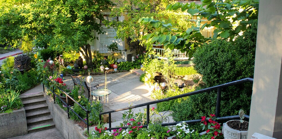 More Photos Of 160 Spring St, Eureka Springs Hospitality For Sale