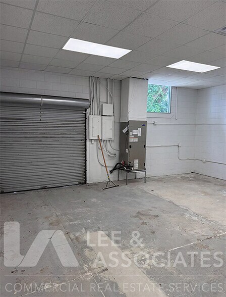 More Photos Of 1821 Tallokas Ave, Orlando Warehouse For Lease
