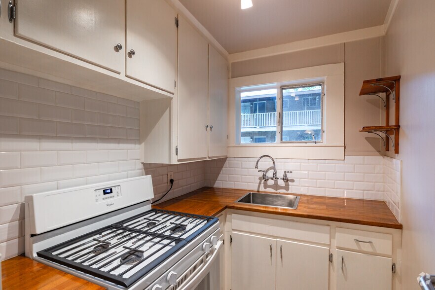 More Photos Of 6218 Gehring St, Houston Apartments For Sale