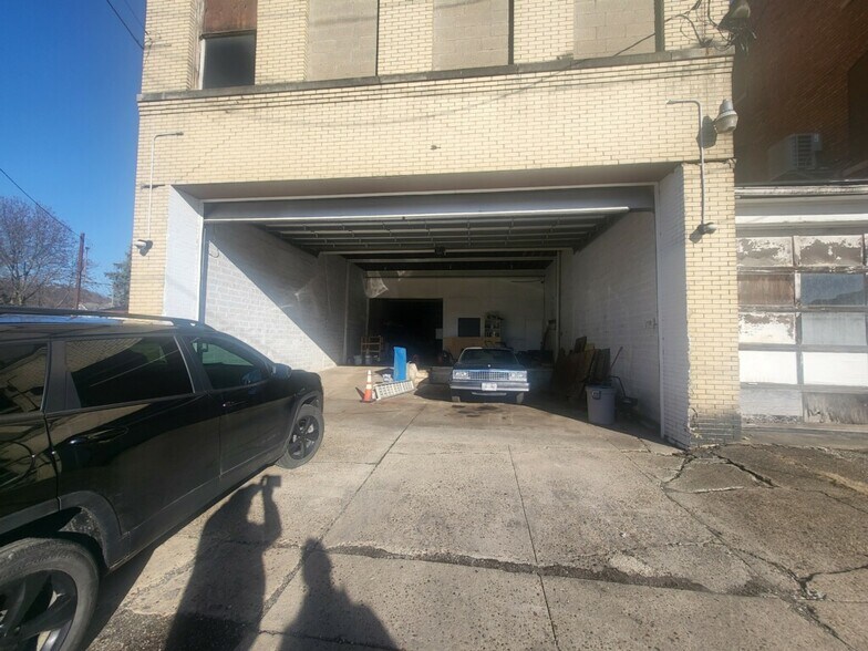 More Photos Of 819 Lafayette Ave, Moundsville General Retail For Sale