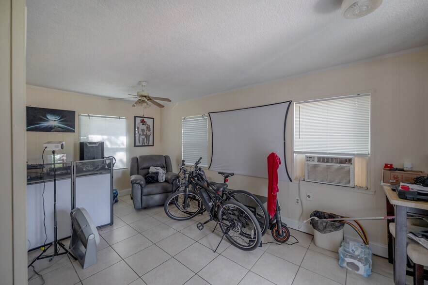 More Photos Of 8312 N 11th St, Tampa Apartments For Sale