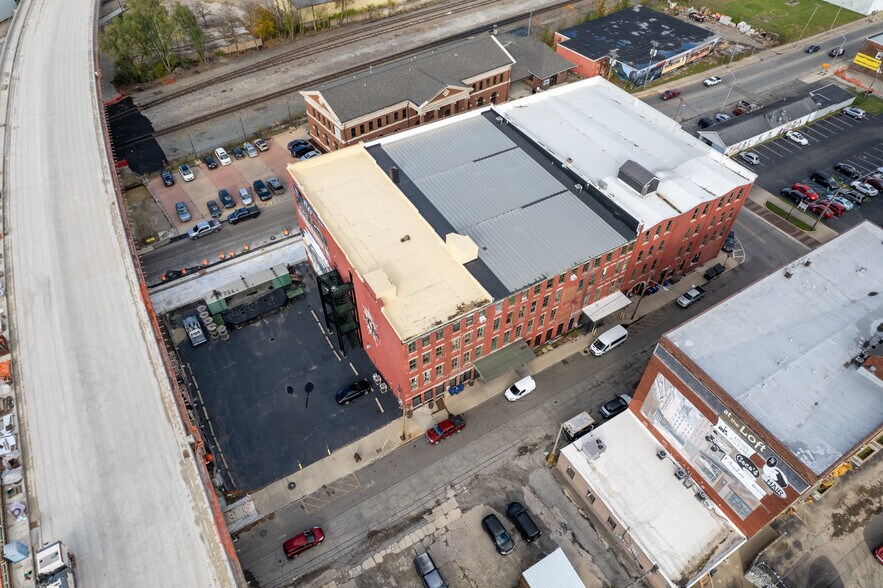 More Photos Of 923 N E St, Richmond Storefront For Sale