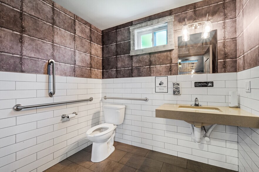 More Photos Of 269 Main St, Hackettstown Storefront Retail Office For Lease