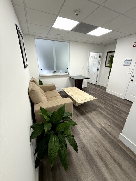 More Photos Of 4770 Biscayne Blvd, Miami Office For Sale