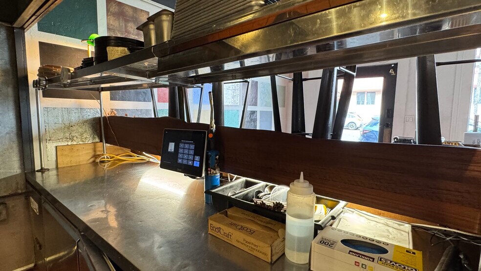 More Photos Of 35 E Commercial St, Willits Specialty For Sale