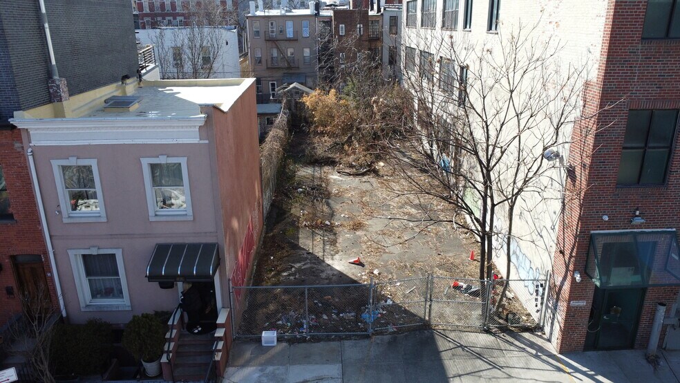 Primary Photo Of 92-94 N 9th St, Brooklyn Land For Sale