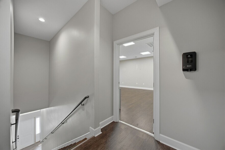 More Photos Of 7385 Applegate Ln, Chattanooga Medical For Sale