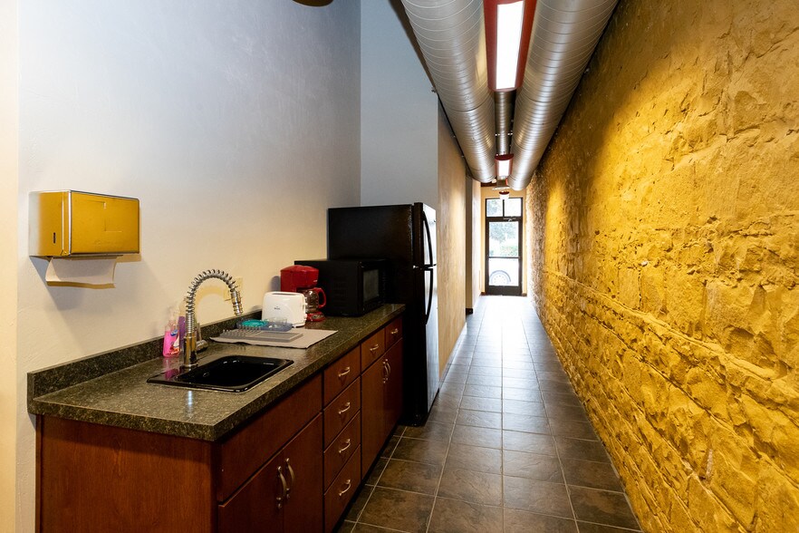 More Photos Of 101 N 4th Ave, Sturgeon Bay Office For Lease