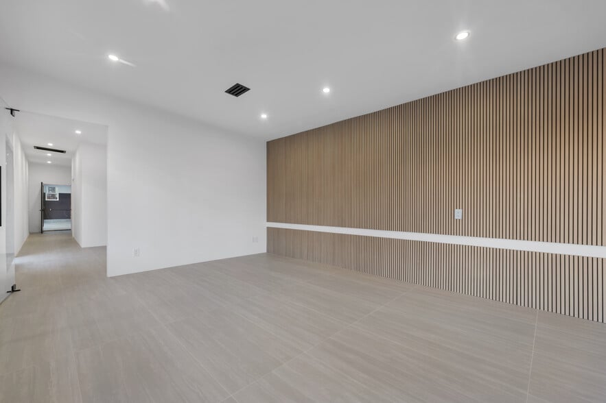 More Photos Of 17733 Chatsworth St, Granada Hills Auto Repair For Lease