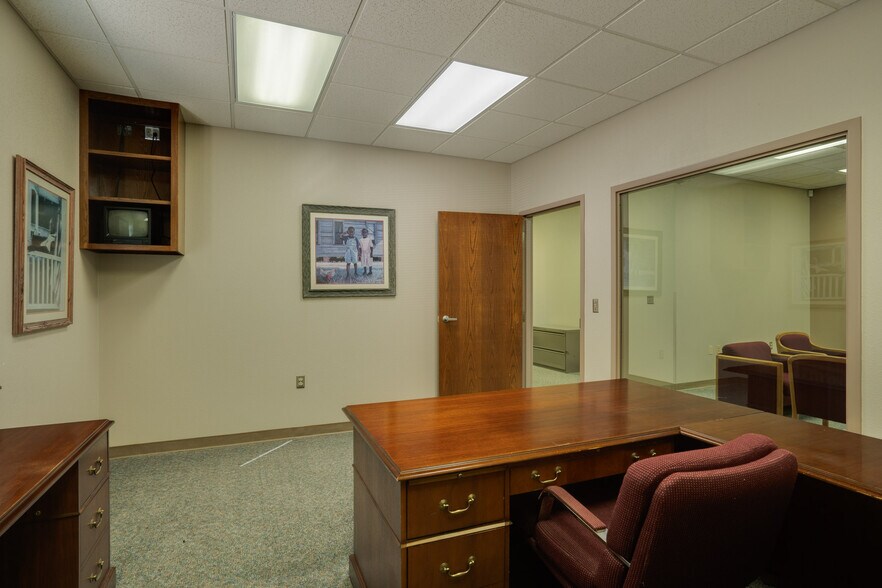 More Photos Of 2618 Old Iowa Park Rd, Wichita Falls Bank For Sale