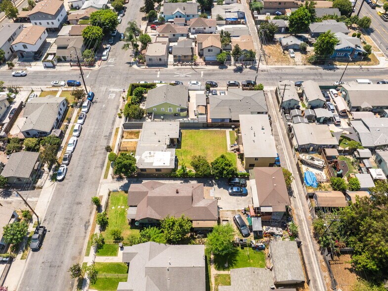 More Photos Of 5917 Converse Ave, Los Angeles Multifamily For Sale