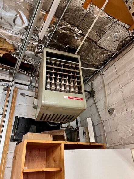 More Photos Of 17 Ogden St, Chatham Warehouse For Sale