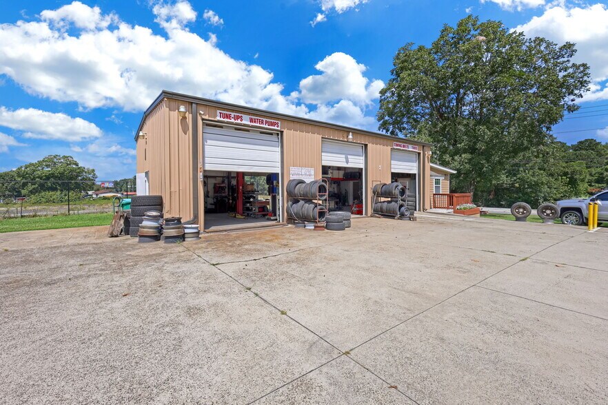 More Photos Of 1208 Atlanta Hwy NW, Auburn Industrial For Lease