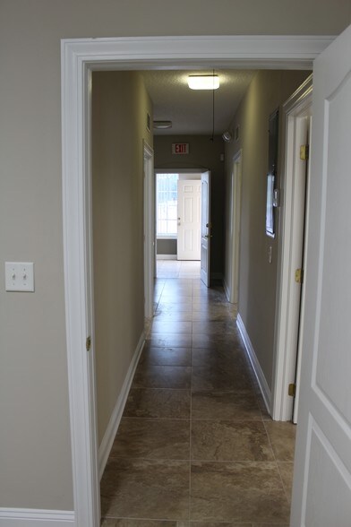 More Photos Of 12627 San Jose Blvd, Jacksonville Medical For Lease