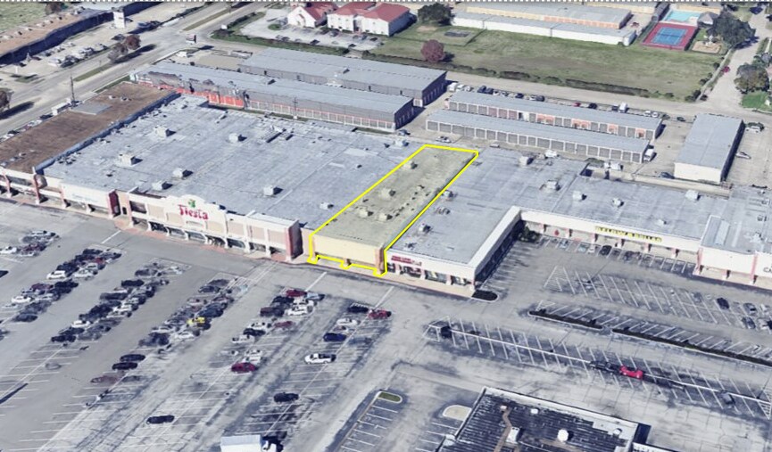More Photos Of 12520-12586 Westheimer Rd, Houston General Retail For Lease