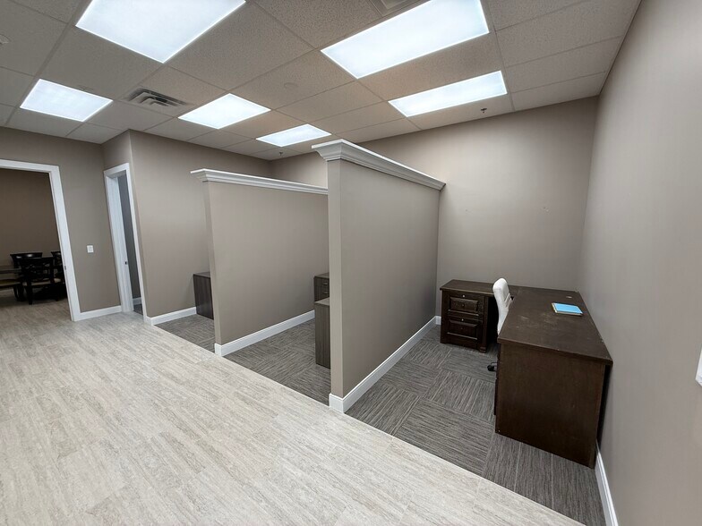 More Photos Of 3195 Dowlen Rd, Beaumont Storefront For Lease