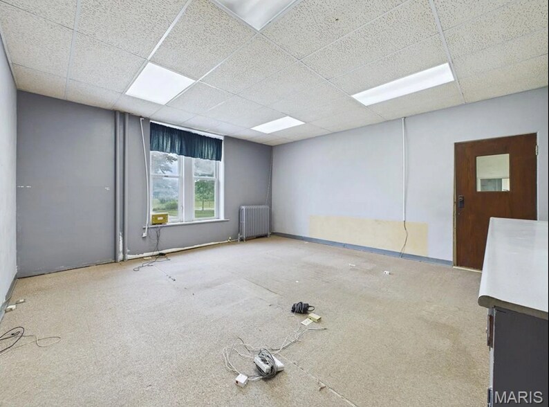 More Photos Of 2009 Seminary Rd, Alton Schools For Sale