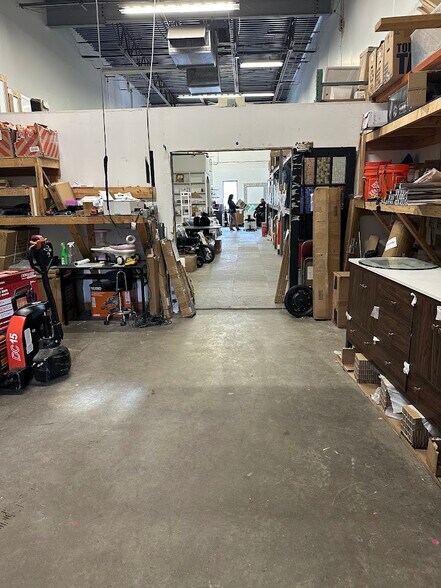 More Photos Of 522 Amherst St, Nashua Showroom For Lease