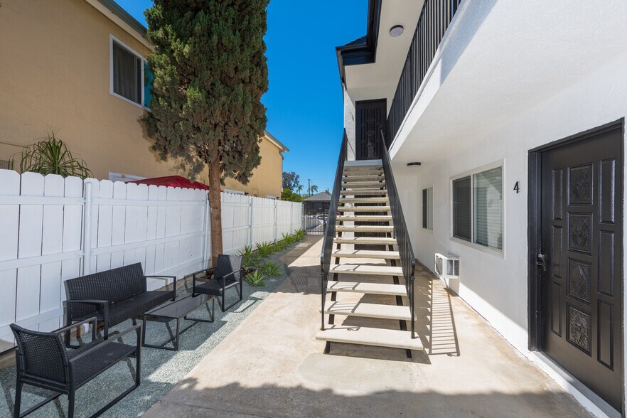 More Photos Of 3135 Ivy St, San Diego Apartments For Sale
