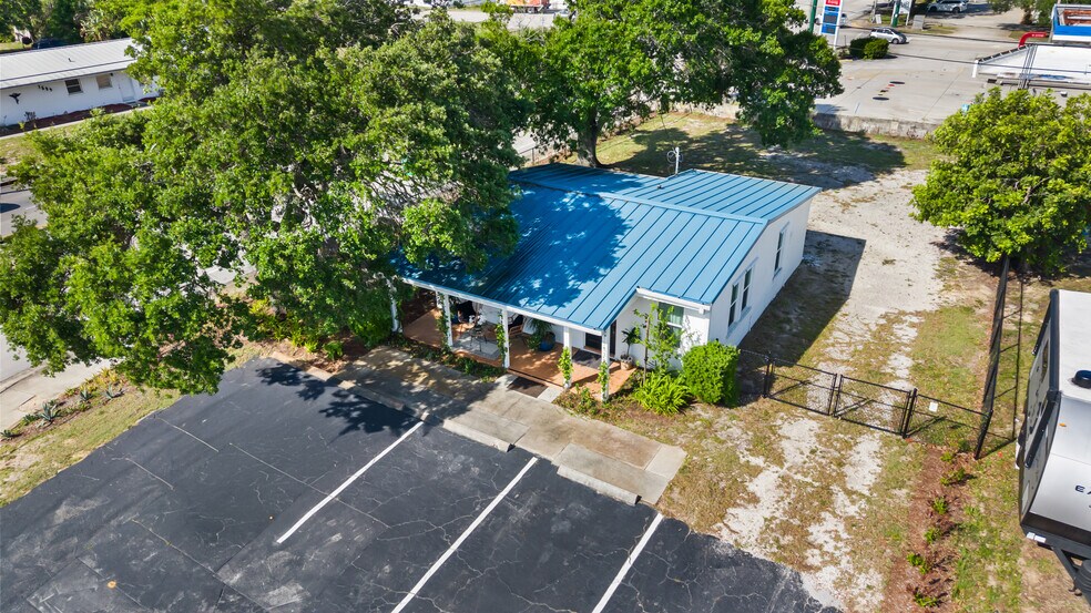 More Photos Of 1324 16th St, Vero Beach Office For Sale