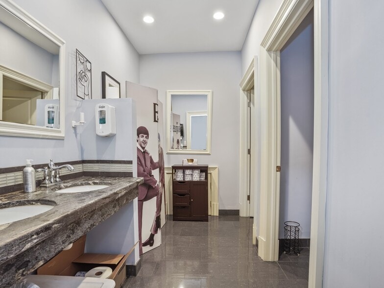 More Photos Of 253-259 Mill St, Greenwich General Retail For Lease