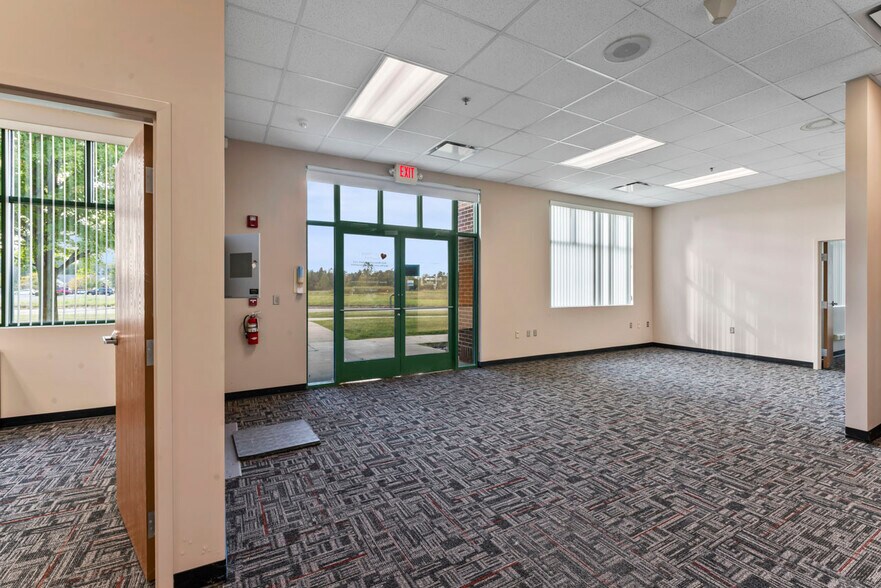 More Photos Of 1443 Granger Dr, Davison Medical For Lease