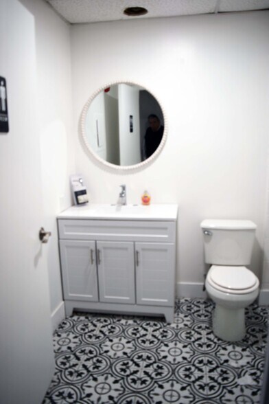 More Photos Of 5600 Raytown Rd, Raytown Office For Sale