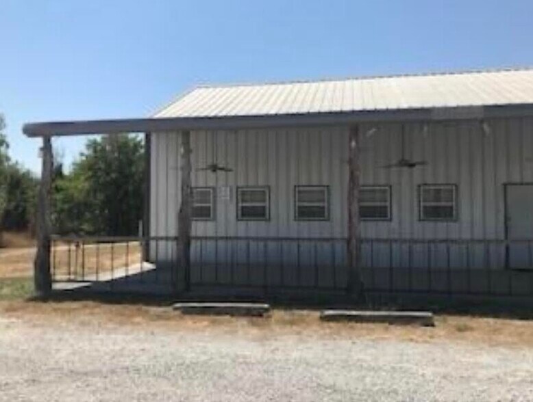 More Photos Of 18945 FM 8, Stephenville Restaurant For Lease