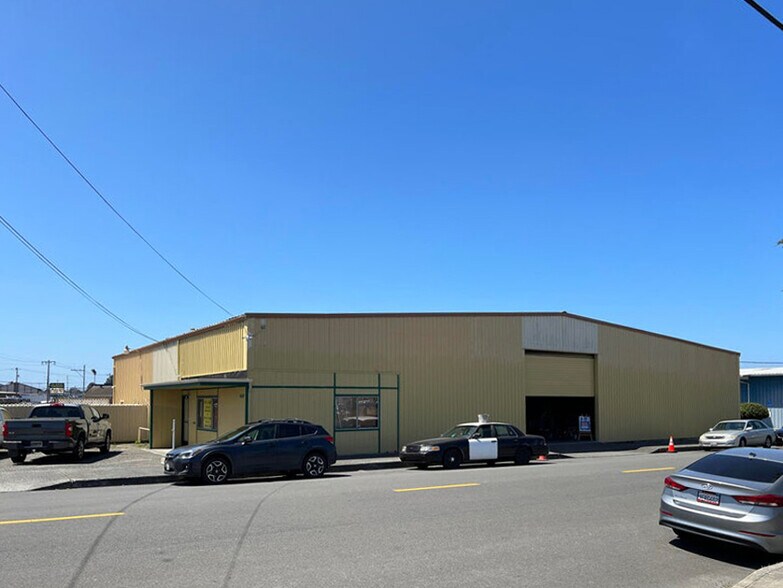 More Photos Of 449 W Clark St, Eureka Warehouse For Sale
