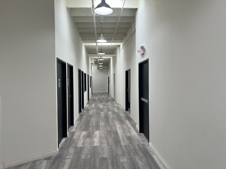 More Photos Of 1801 S Hill St, Los Angeles Industrial For Sale