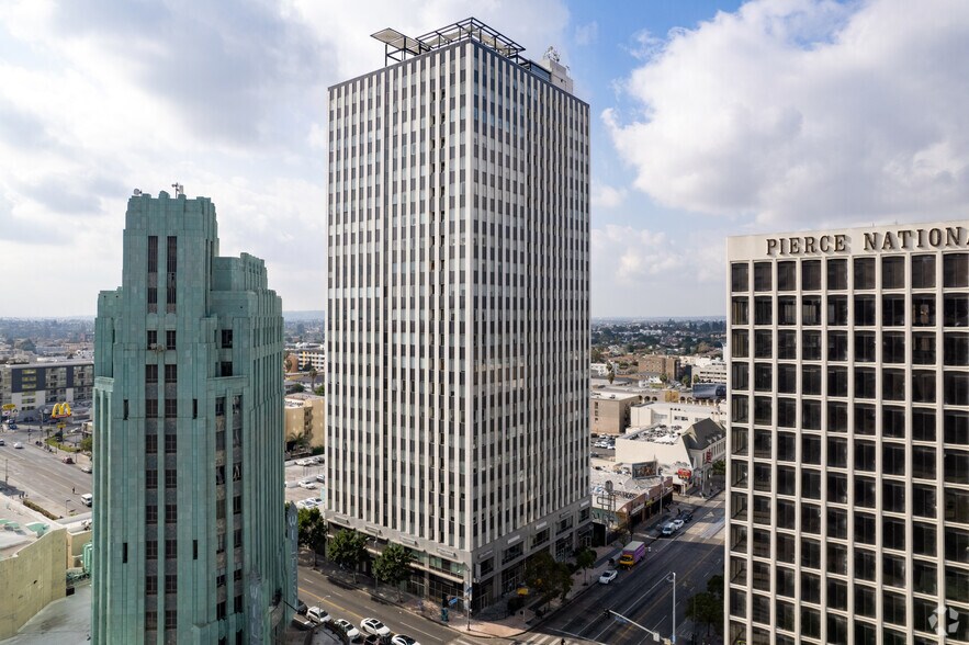 Primary Photo Of 3800 Wilshire Blvd, Los Angeles Apartments For Lease