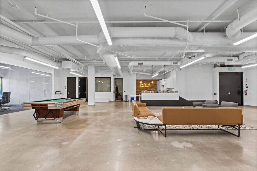 More Photos Of 26635-26637 W Agoura Rd, Calabasas Office For Lease