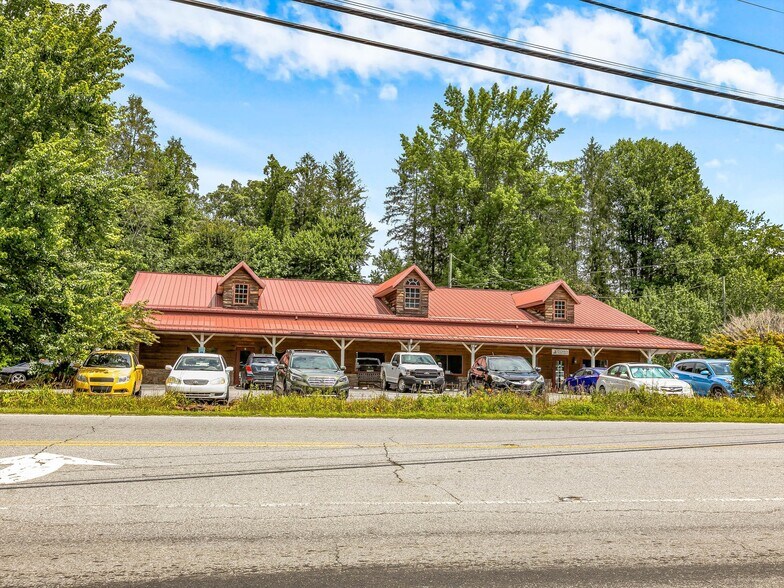 More Photos Of 271 Old Barn Rd, Hendersonville Medical For Sale