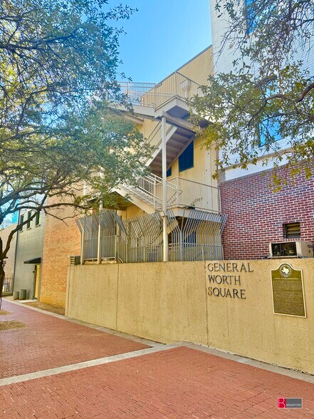 More Photos Of 907 Houston St, Fort Worth Loft Creative Space For Sale