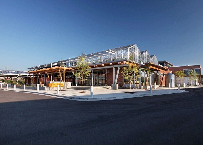 More Photos Of 435 Ionia Ave SW, Grand Rapids Freestanding For Lease