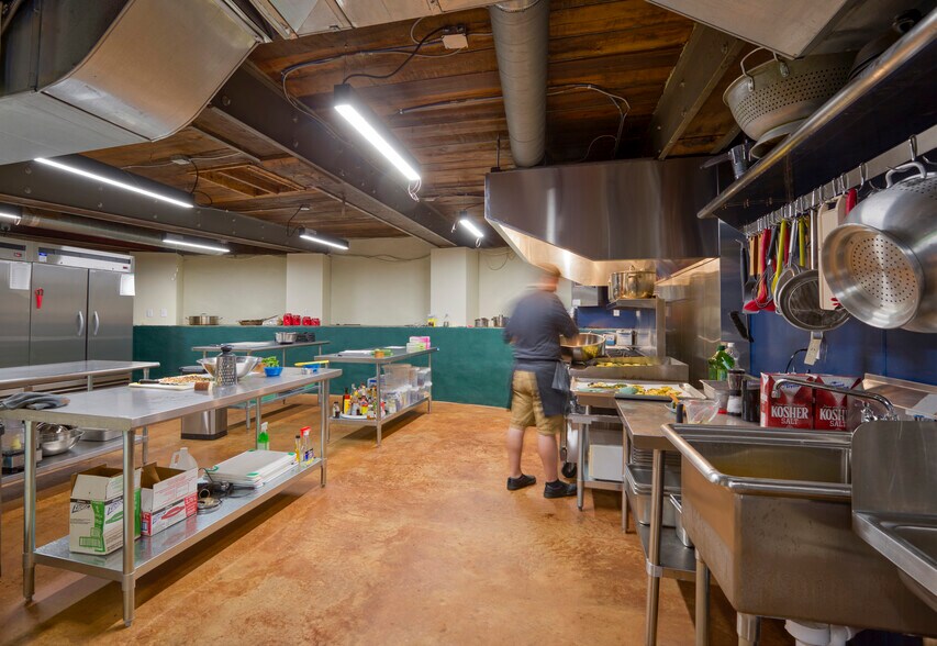 More Photos Of 11 Aleppo St, Providence Restaurant For Lease